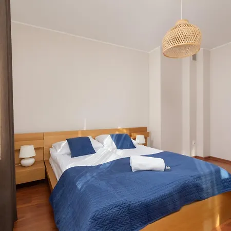 Kaszelewskiego By Renters Apartment *